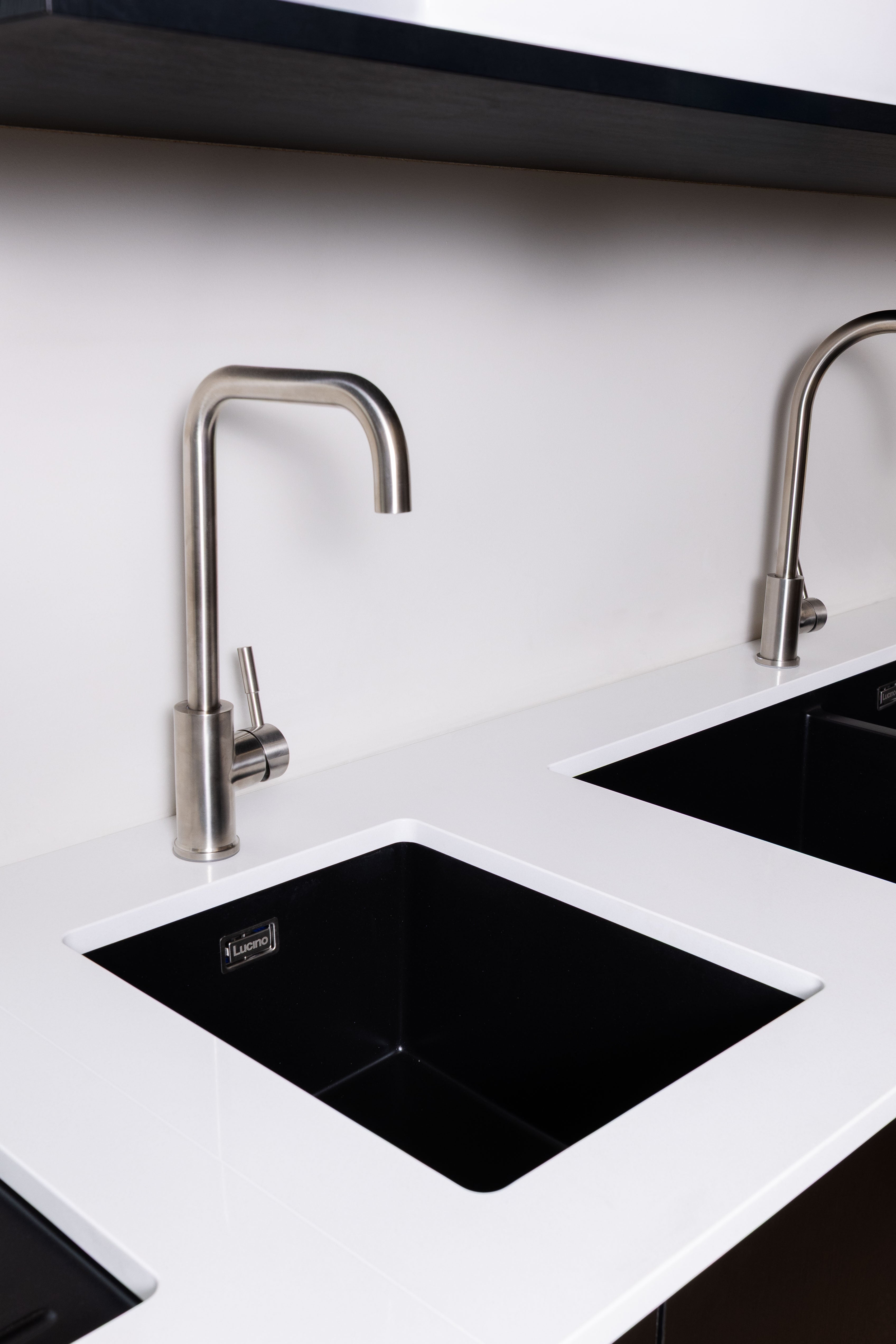 Coleridge 330 (Black Granite)